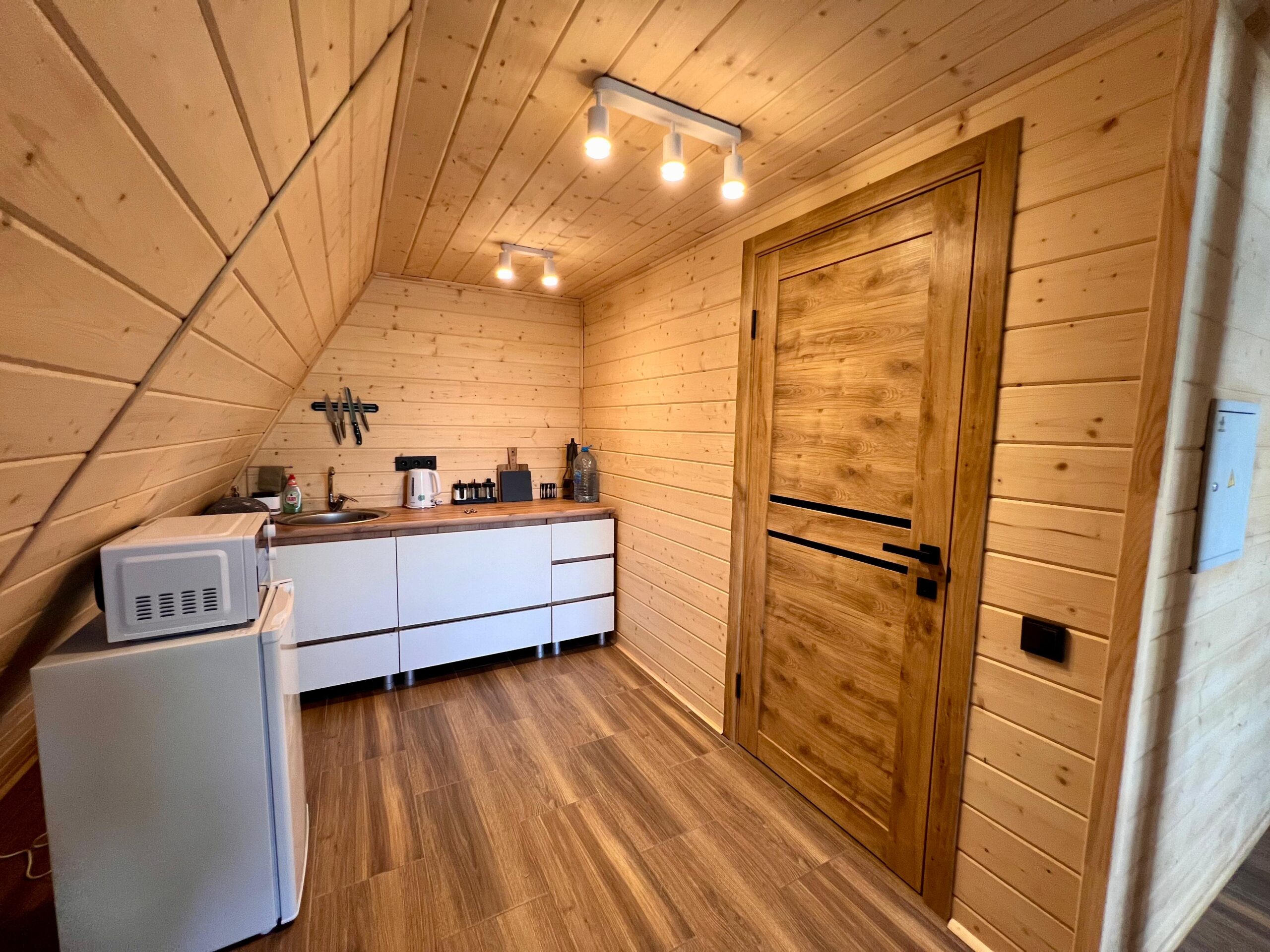 4f0448de-29c2-4a28-87d1-65655ae3f6f0