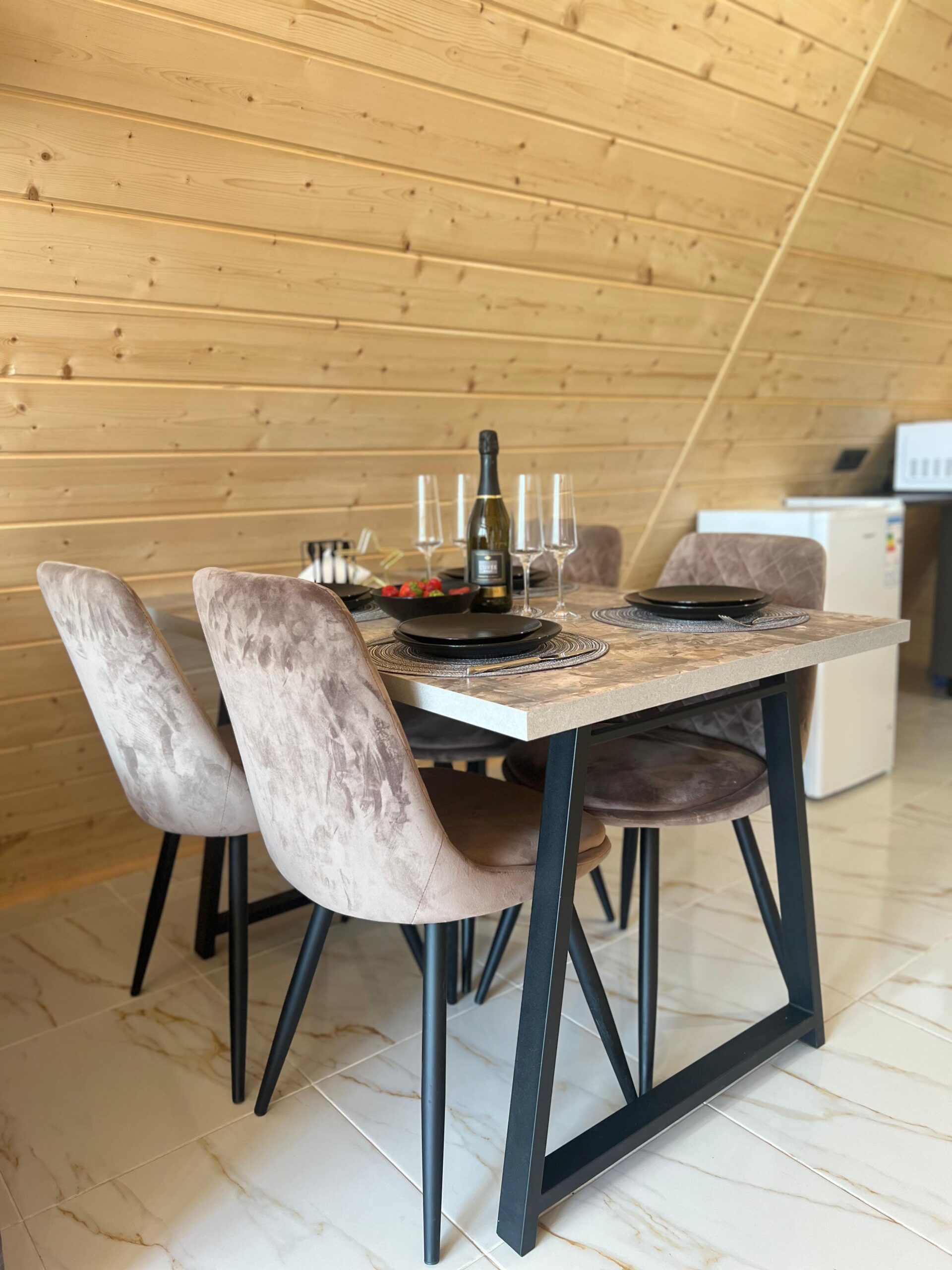 5e87c5d6-a306-47ab-a397-a9013be9161e