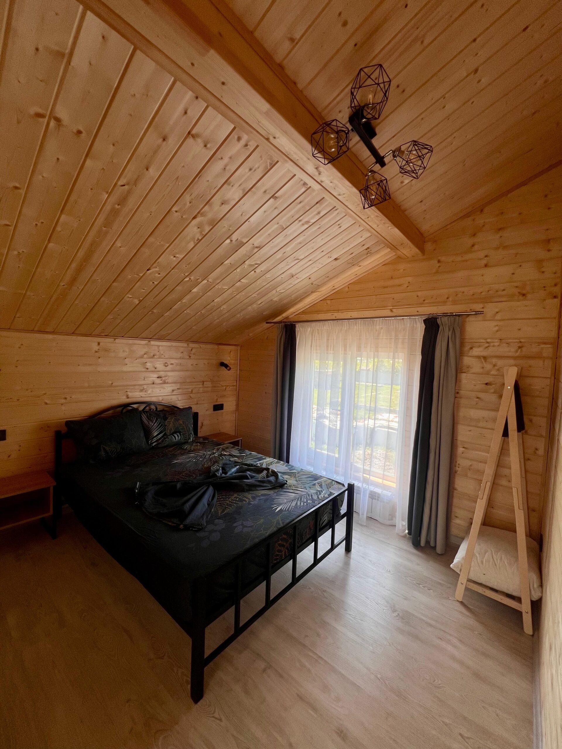 994beaac-d259-4984-a08b-42a89c5757d4