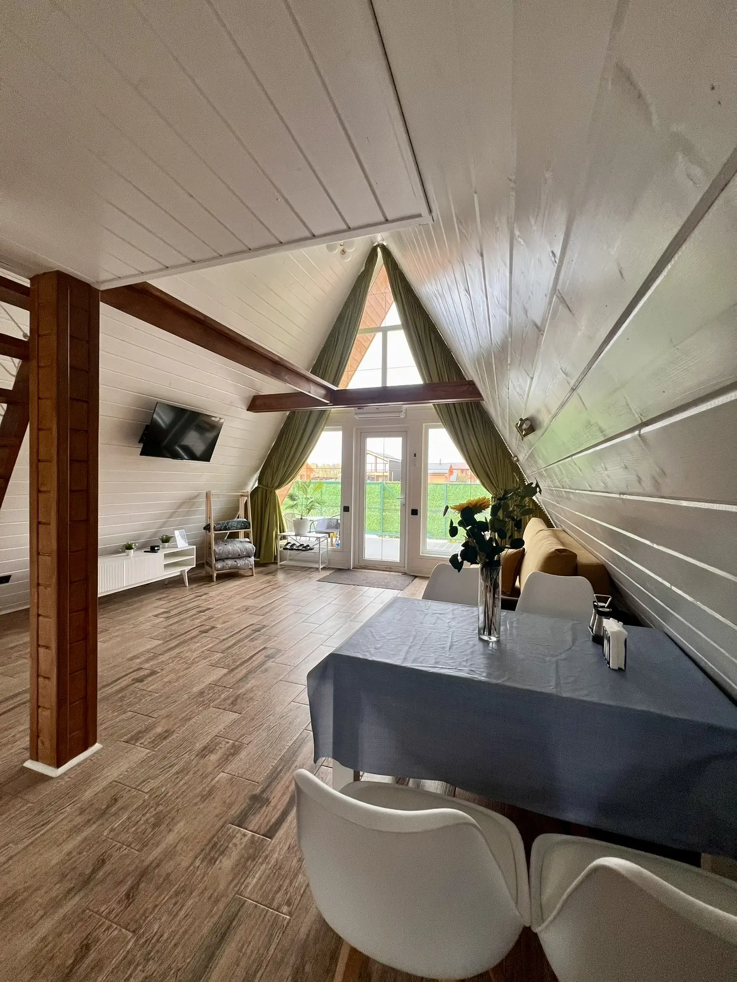 0b3562e8-b4ea-497f-baf6-79c1f65a1f82