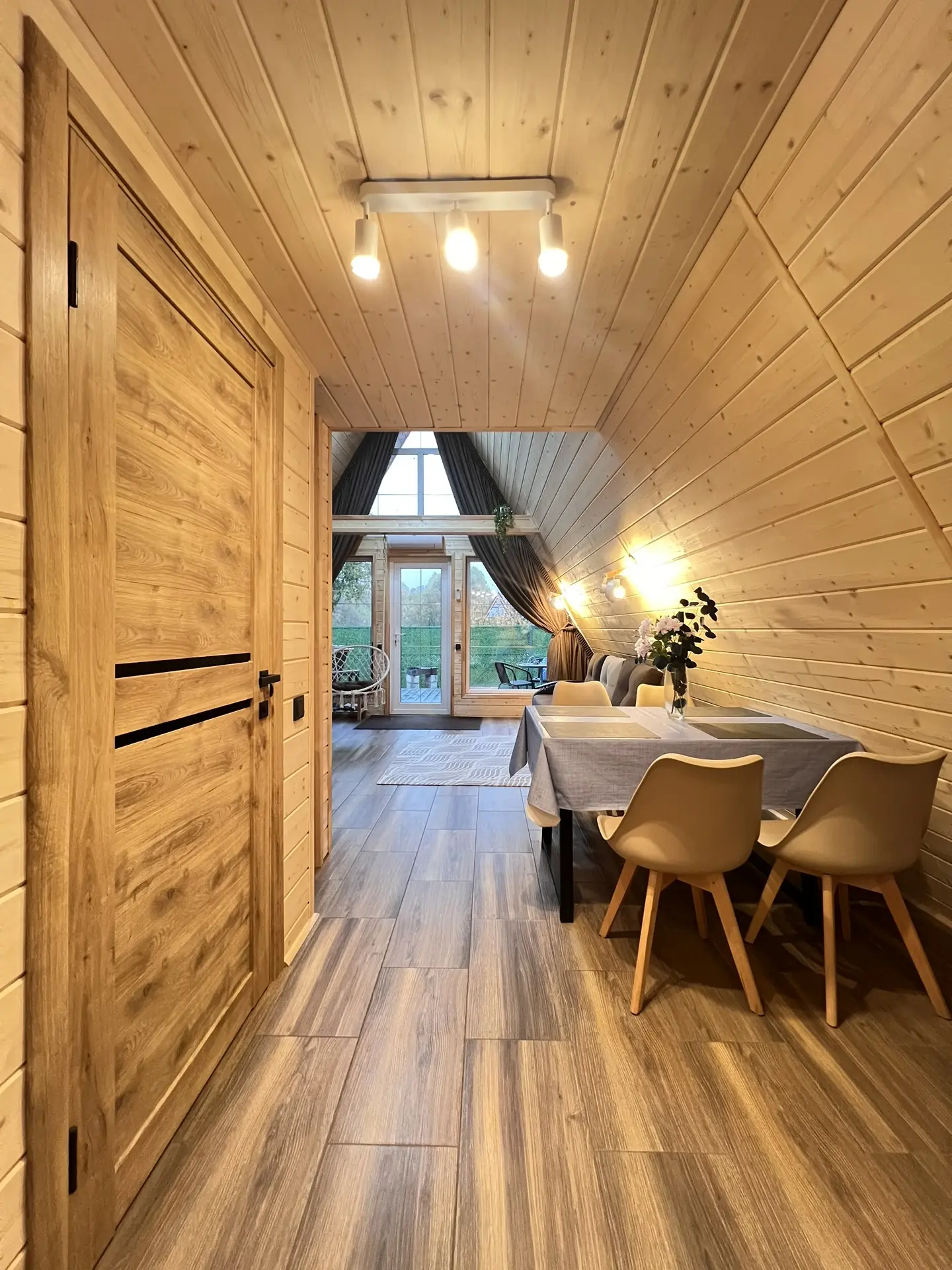 81c91232-47a4-4cb6-98fc-f98a83bf2f42