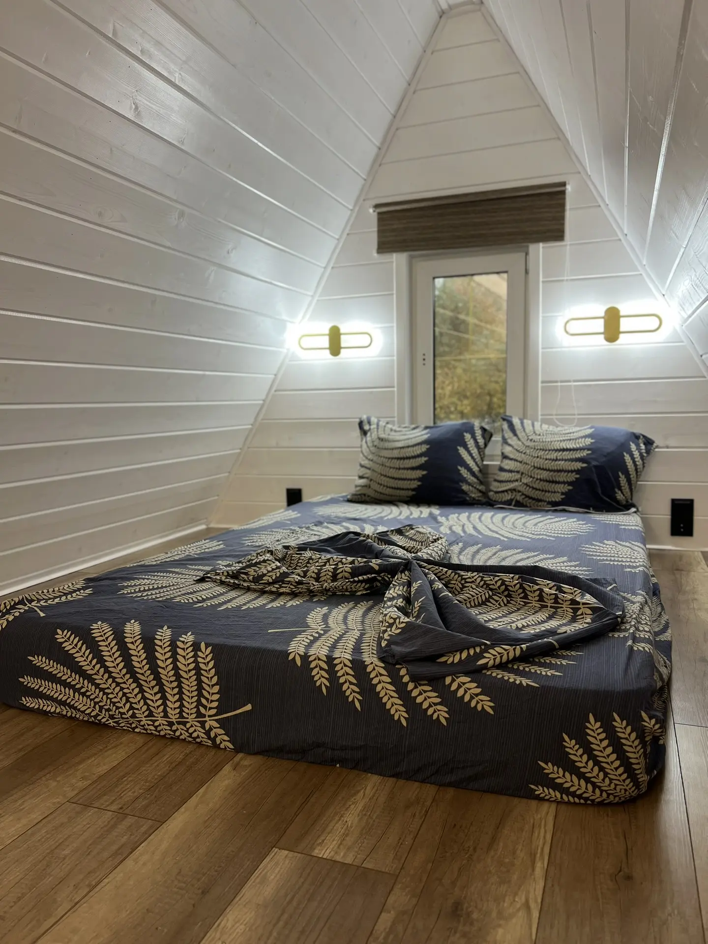 a0155cc2-f5c1-4f80-8c6a-412ec4d8d7e5