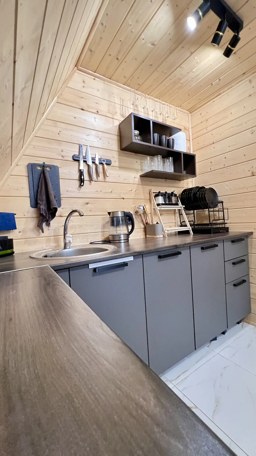 ccf069db-e9bd-4375-a3ba-f622182bc590