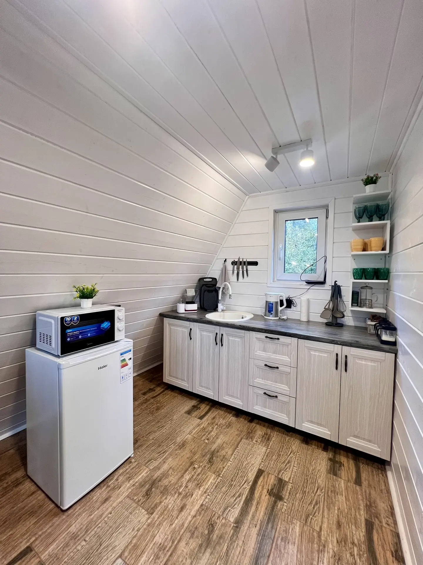 e58cb9dc-aafb-4c8b-9fa4-cefbfab37464